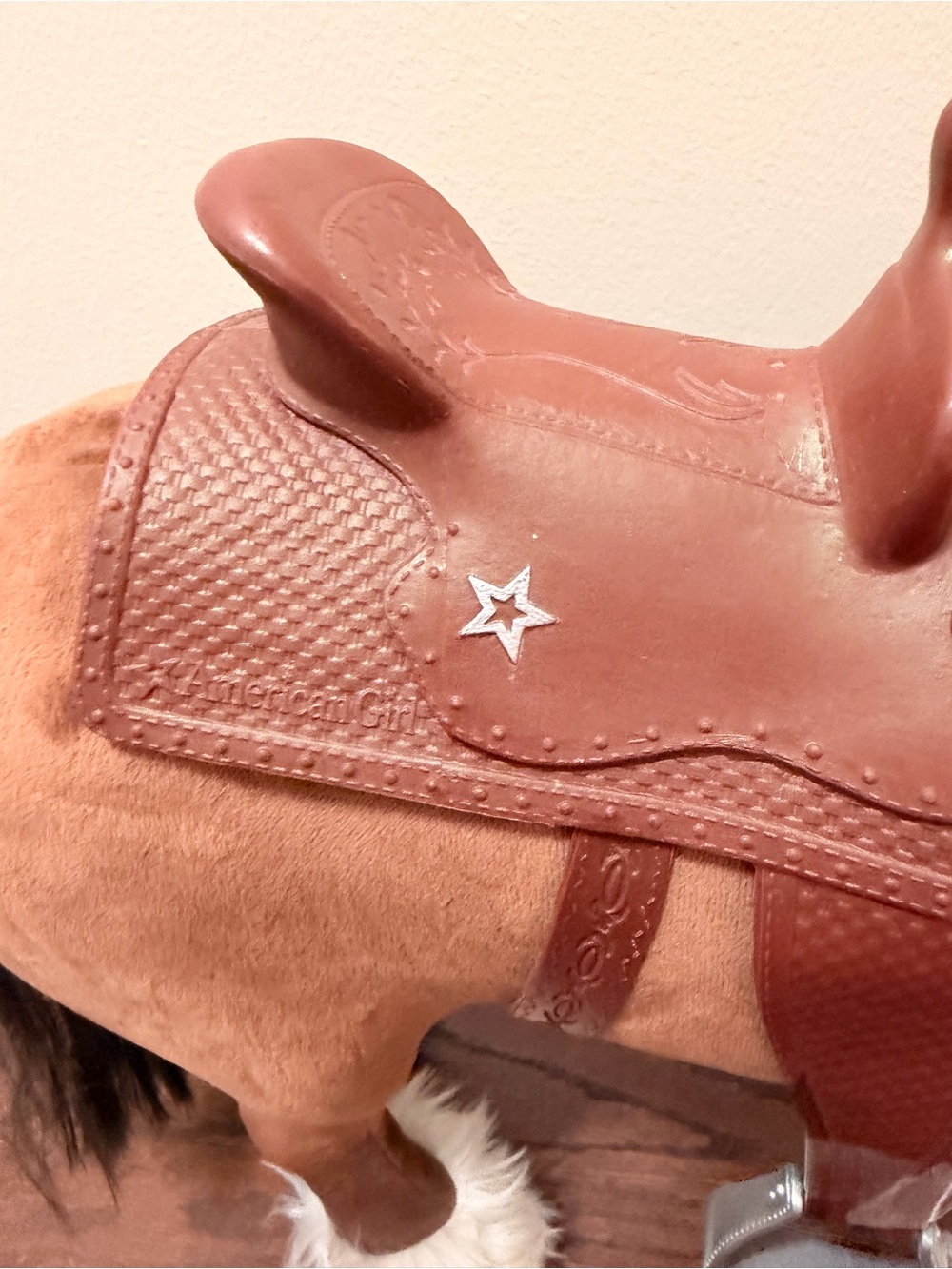 American Girl Doll Clydesdale Horse 2014 With Saddle - Picture 3 of 7